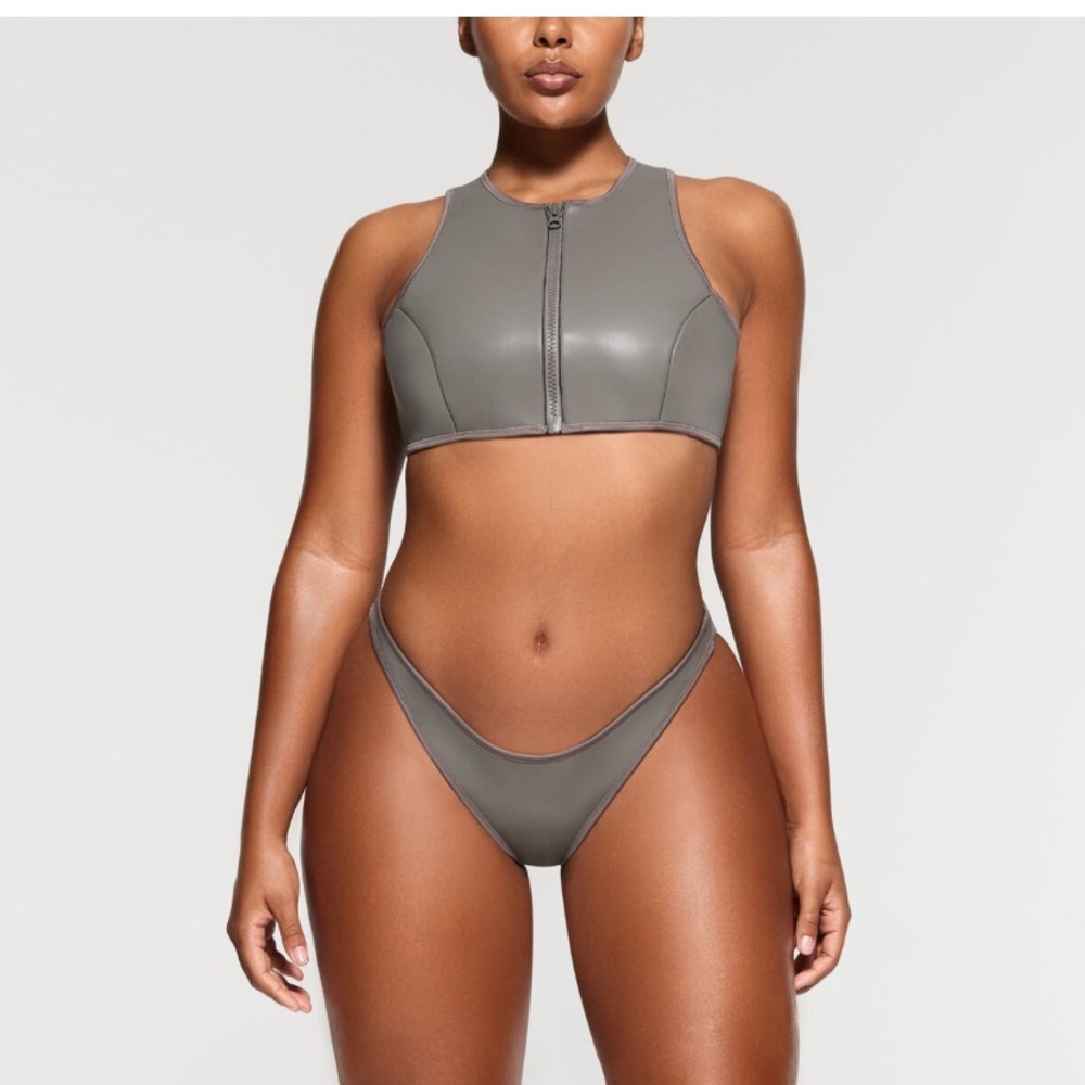 Skims scuba zip up swim top 3X